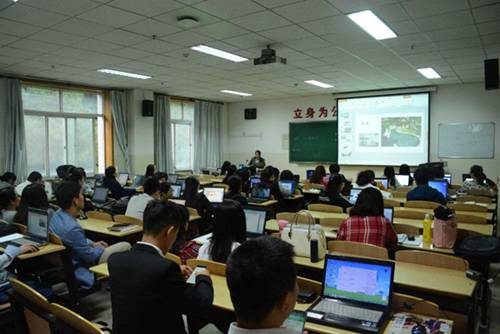 http://www.yau.edu.cn/__local/0/CC/F0/C4264C55F29724BEF9A0BC92090_4D7B93E7_3648D.jpg